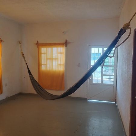 Room In Barra De La Cruz, All Services "Barradise Surf House" Room1 Exterior foto